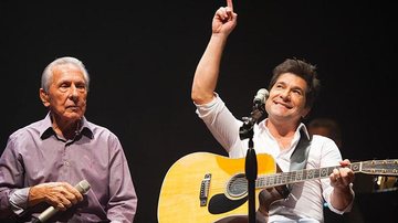 Emoção: Daniel divide o palco com o pai em show - Samuel Chaves/Brazil News