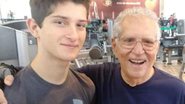 Carlos Alberto de Nóbrega visita o filho no hospital - Reprodução Instagram