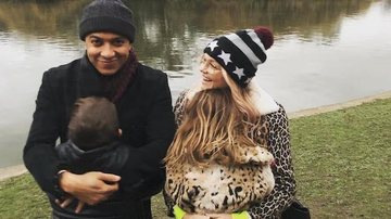 Emma Bunton com o namorado de longa-data Jade Jones e os filhos - Reprodução/ Instagram