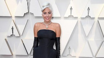 Lady Gaga atraiu todos os olhares com seu colar - Reprodução/ Instagram