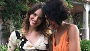 Grávida, Laura Neiva recebe carinho de Bela Gil: Lindeusa com Maria na barriga! - Reprodução/Instagram