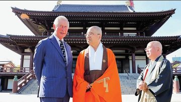 Príncipe Charles com o monge Yagi-Daika - Chris Jackson/Getty Images