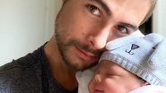 O ator publicou um vídeo onde aparece fazendo yoga junto com a filha, Clara Maria - Instagram