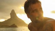 Bruno Gagliasso curte dia de praia em Noronha e encanta fãs - Instagram