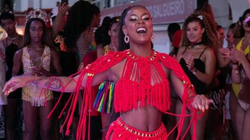 MC Rebecca recebe faixa e é corada como Rainha dos passista do Salgueiro - Alex Nunes/Divulgação