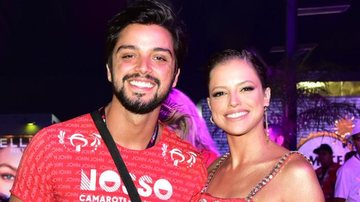 Agatha Moreira e Rodrigo Simas curtem camarote com Paolla Oliveira - AG News/Sá Barretto
