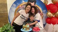 Ao relembrar clique de viagem, Luciana Gimenez surge ao lado de seus filhos Lorenzo e Lucas - Instagram