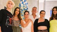 Gloria Pires posa com a família durante festa de aniversário - Reprodução/Instagram