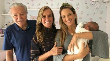 Helô Pinheiro encanta internautas ao fazer bela declaração para a neta Manuella - Reprodução/Instagram