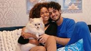 Jeniffer Nascimento posa com o marido e a cachorra em viagem - Reprodução/Instagram