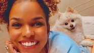 Jeniffer Nascimento faz clique fofo ao lado de seu cachorro - Reprodução/Instagram