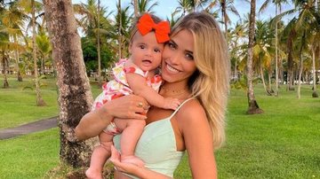 Carol Dias relembra clique do primeiro mês da filha, Esther - Reprodução/Instagram