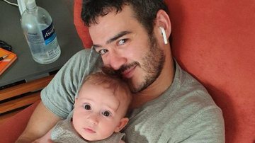 Marcos Veras posa coladinho com o filho, Davi - Reprodução/Instagram