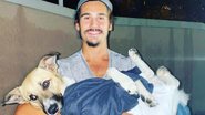 Nicolas Prattes lembra momentos difíceis de seu cãozinho - Reprodução/Instagram