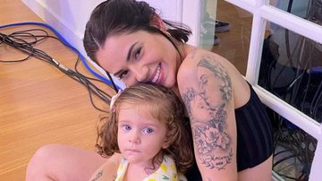 Thaís Vasconcellos derrete ao postar fotos da filha, Aurora - Reprodução/Instagram