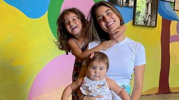 Letícia Almeida se derrete ao postar clique fofo das filhas - Reprodução/Instagram