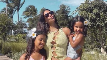 Kim Kardashian aproveita dia na praia com as filhas, North e Chicago - Reprodução/Instagram