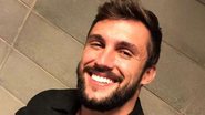 Arthur Picoli surge sem camisa após treinamento - Reprodução/Instagram