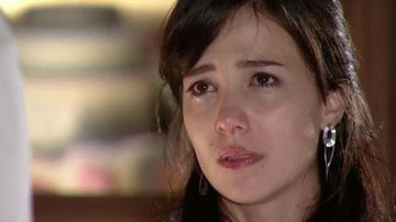 Manuela é internada para salvar a filha em 'A Vida da Gente' - Divulgação/TV Globo