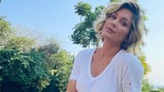 Flávia Alessandra rouba a cena ao tomar sol de costas - Reprodução/Instagram