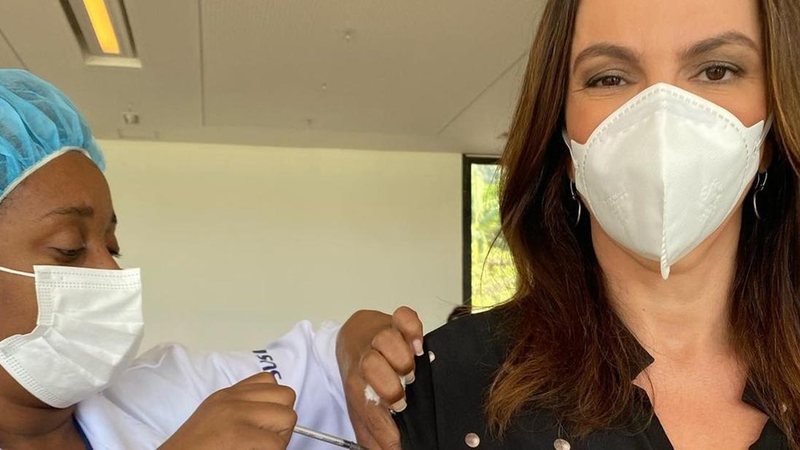 Ana Paula Araujo é imunizada contra covid-19: ''Que alívio'' - Reprodução/Instagram