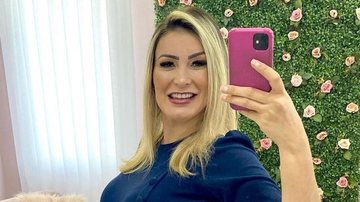 Andressa Urach exibe barriguinha com 20 semanas de gestação - Reprodução/Instagram