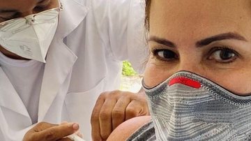 Renata Ceribelli toma terceira dose da vacina e reflete - Reprodução/Instagram