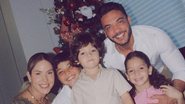 Wesley Safadão posa com a família em clima natalino - Reprodução/Instagram