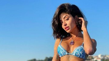 Aline Campos exibe abdômen trincado em biquíni cavadíssimo - Foto/Instagram