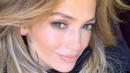 Jennifer Lopez chama atenção de cara lavada e roupa fitness - Divulgação/Instagram