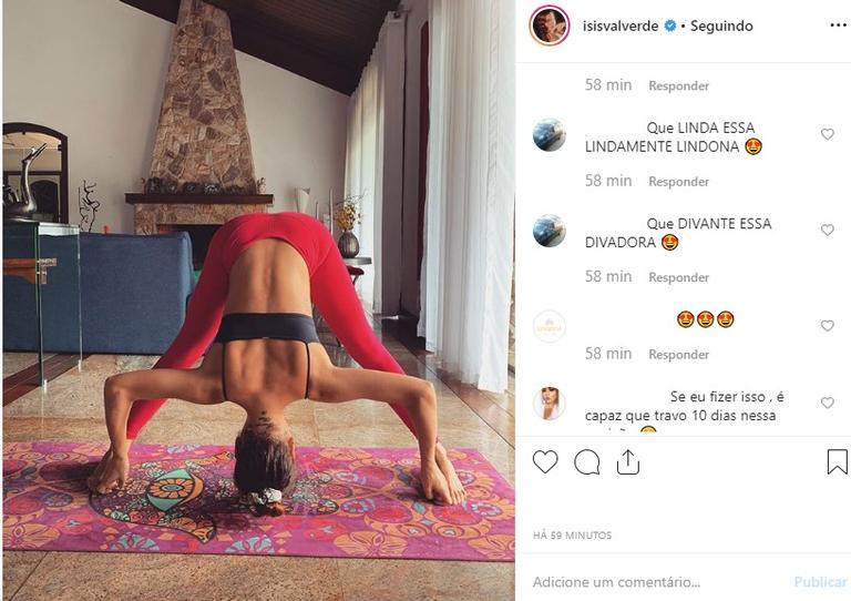 Isis Valverde no Yoga