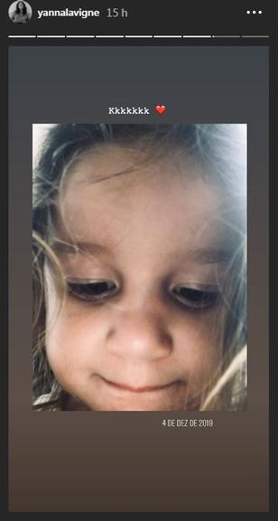 Madalena faz selfie escondida da mãe, Yanna Lavigne