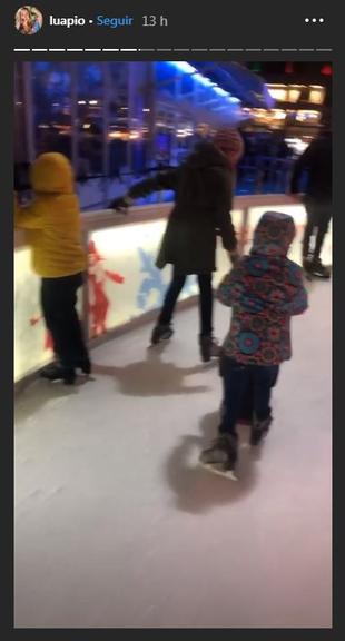 Luana Piovani mostra a filha em patinação no gelo