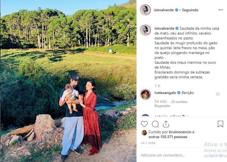 Isis Valverde compartilha clique ao lado do marido e Rael