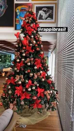 Árvore de Natal do Bruno Gagliasso