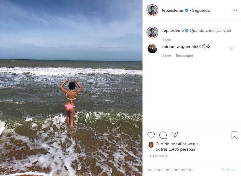Fe Paes Leme arranca elogios na web com foto entrando no mar