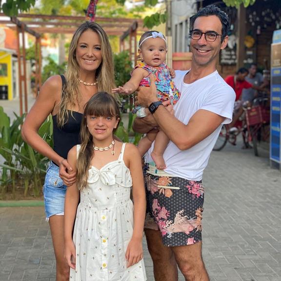 Ticiane Pinheiro posta fotos inéditas das férias em família