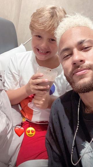 Neymar Jr. mostra Davi Lucca em Paris e encanta