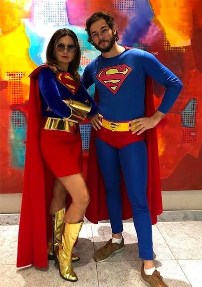 Fátima e Túlio de Supergirl e Superman