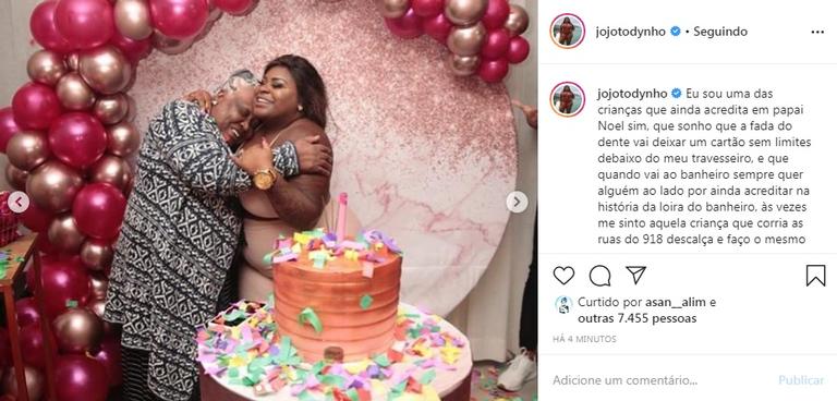 Jojo Todynho ganha festa surpresa em seu aniversário de 23