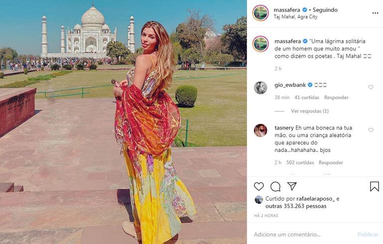 Grazi Massafera visita o Taj Mahal na Índia