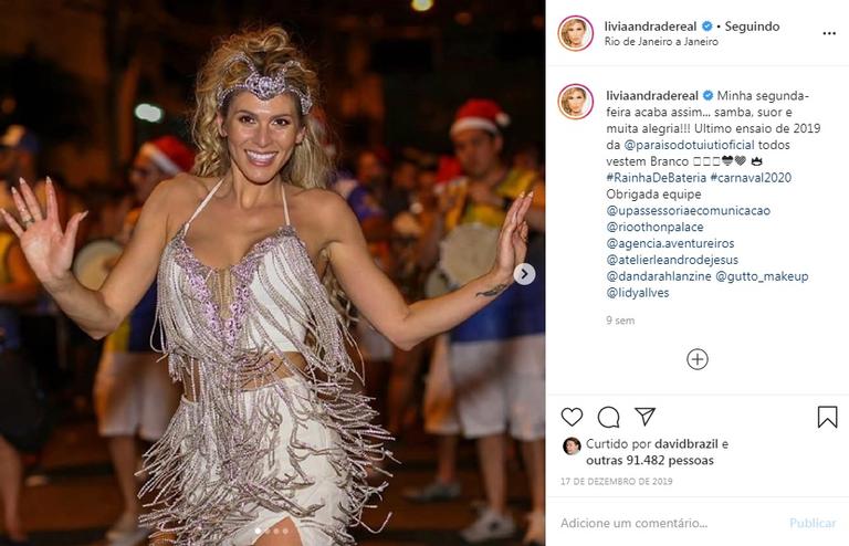 Confira algumas fantasias de Carnaval usadas por Lívia Andrade