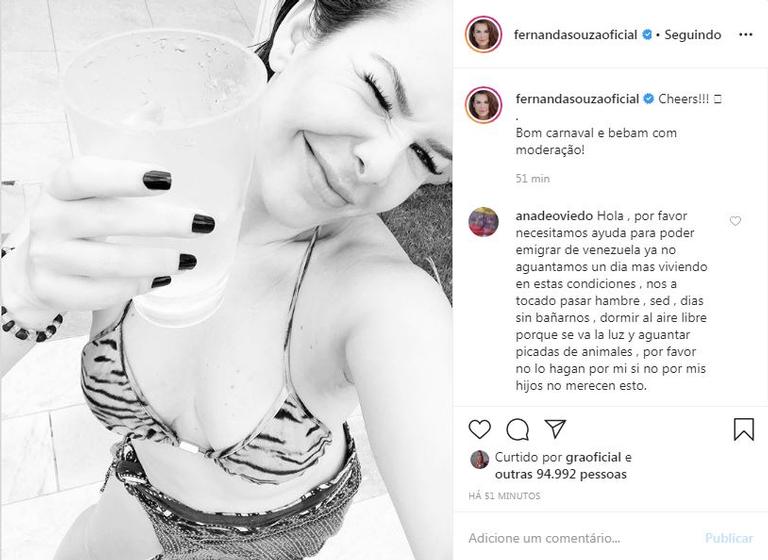 Usando suas redes sociais, Fernanda Souza posa de biquíni e recebe inúmeros elogios de fãs 