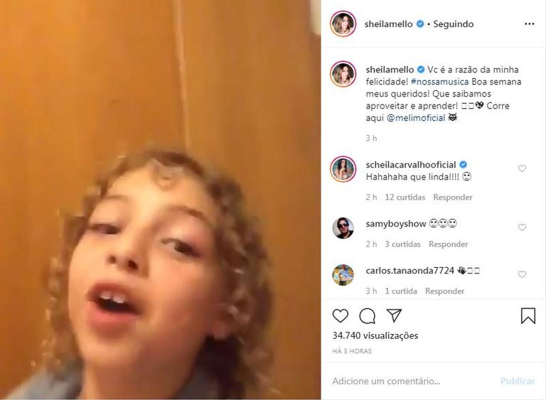 Sheila Mello se derreteu pela filha ao postar um vídeo onde a pequena aparece cantando uma música da Banda Melim 