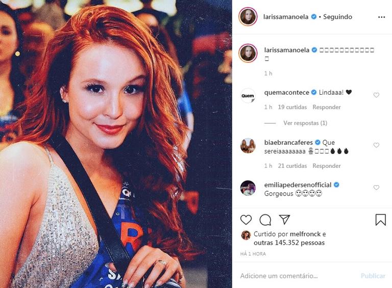 Larissa Manoela arranca elogios na web com os cabelos ruivos
