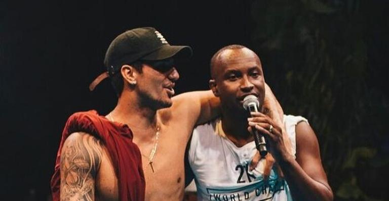 Gabriel Medina compartilha clique com Thiaguinho e se declara para o cantor, que está completando 37 anos