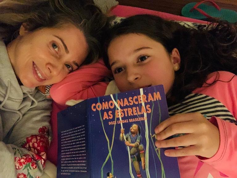Letícia Spiller compartilha momento íntimo ao lado de sua filha, Stella