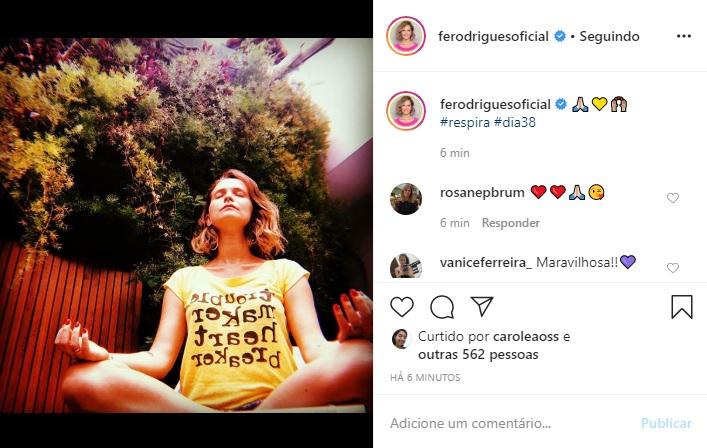 Fernanda Rodrigues aparece em clique meditando