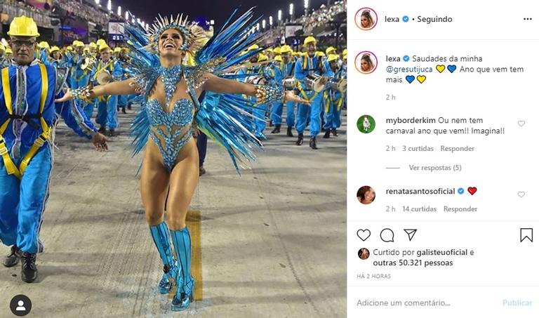 Lexa recorda foto de desfile de Carnaval e arranca elogios