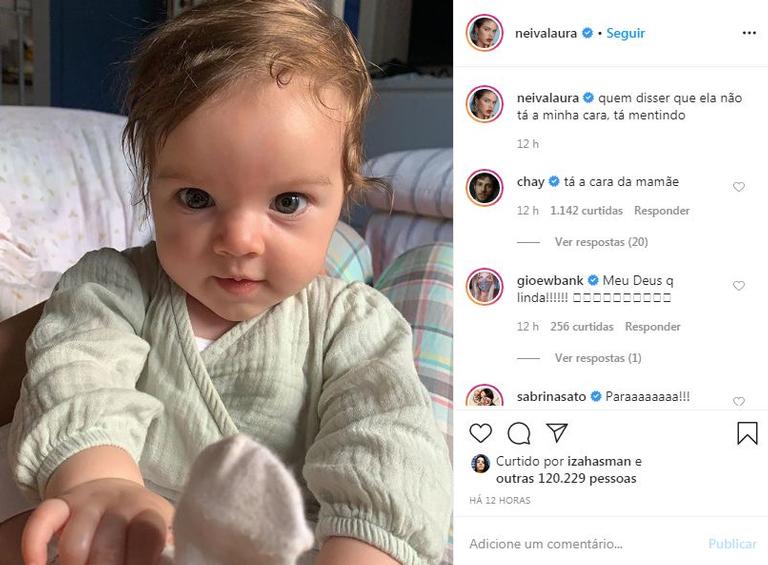 Laura Neiva compartilha clique fofo da filha, Maria